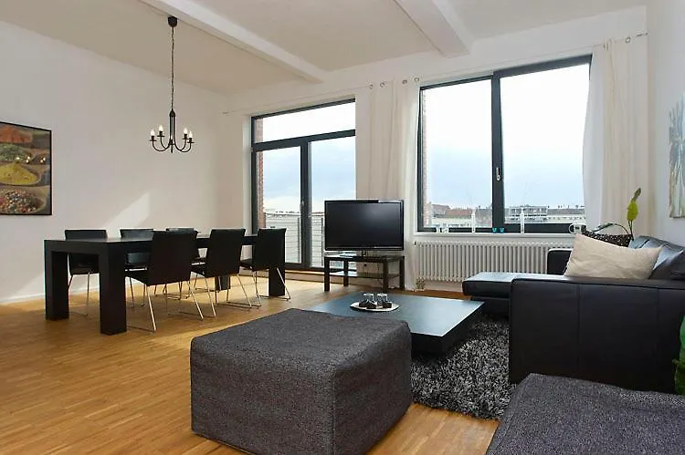 Spacious Studio Apartment Friedrichshain Berlin Almanya
